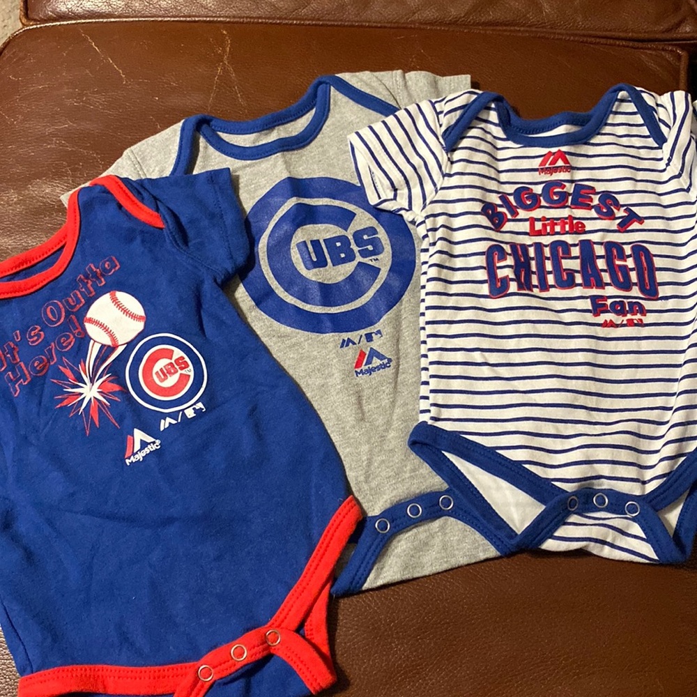 Sports Chicago Cubs baseball onesies lot of 3
